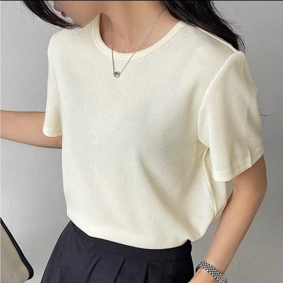 Ivory, cream relaxed fit Round Neck Short Sleeve T-Shirt - elevated tee shirt - Picture 4 of 4